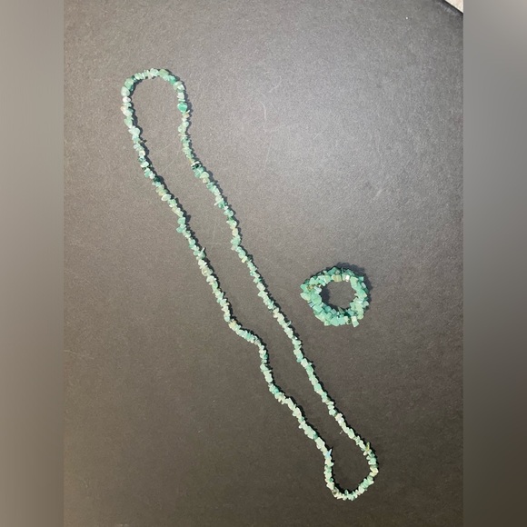 Shell necklace and bracelet - Picture 2 of 2